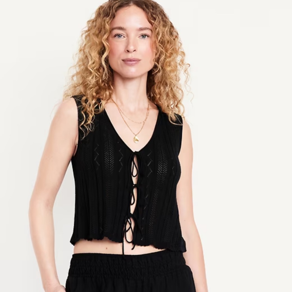 Crochet sleeveless tie front top